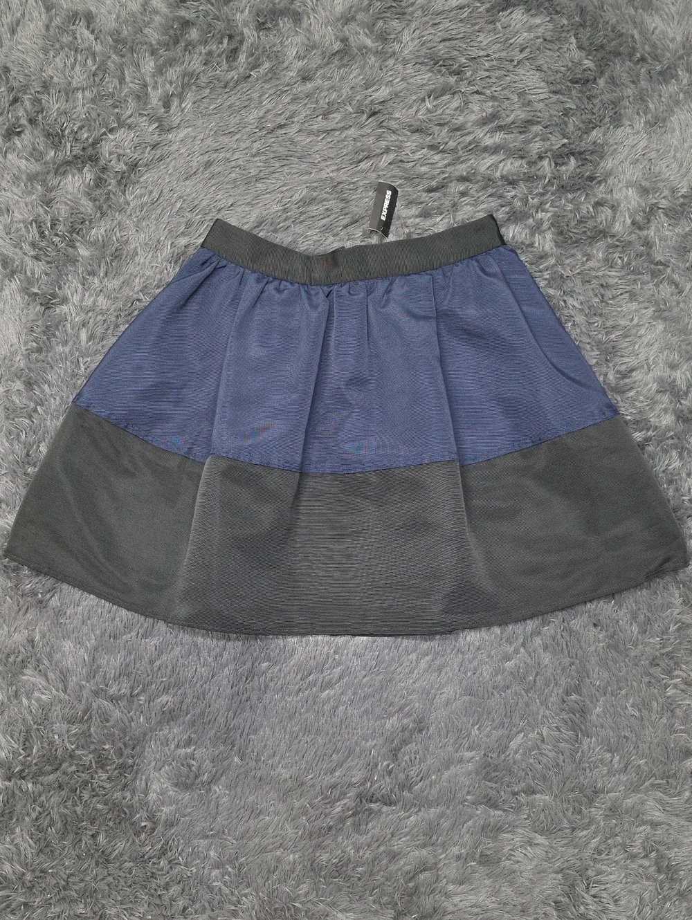 Express- Two-Tone Navy & Black Skirt. Size 4. NWT
